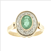Guldring med smaragd och diamanter