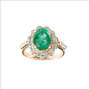 Guldring med smaragd og diamanter