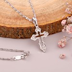 Серебряное колье с крестиком