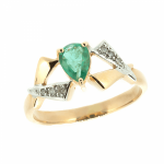 Golden ring with emerald and diamonds