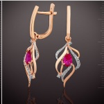 Серьги с бриллиантами, рубинами, корундом, золото 585°.