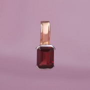 Кулон с гранатом. Биколор