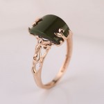 Ring with nephrite