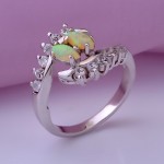 Silverring med opal & fianiter