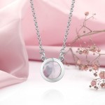 Strieborný náhrdelník s perleťou