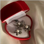 Parure en argent "Fleurs". Perles