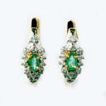 Gouden oorbellen met smaragden en diamanten