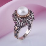 Strieborný prsteň perla a rubín