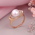Pearls & Cubic Zirconia. Gold ring