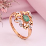 Gold ring with diamonds & chrysoprase