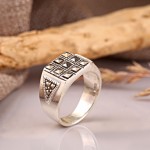 Stříbrný prsten s markazity