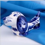 Porcelánový pes Gzhel "Jazvečík"