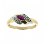 Gold ring with ruby ​​and diamonds