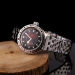 Mechaniczny zegarek na rękę Wostok „Amfibia”