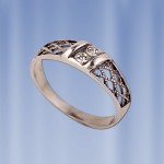 Сребърен пръстен с кристали
