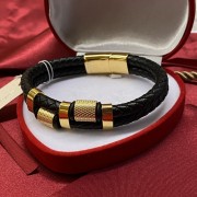 Stylisches Armband aus Leder und Edelstahl „Style“