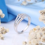 Stříbrný prsten "Tenderness". oxid zirkoničitý