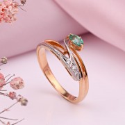Ring mit Diamant und Smaragd. Russisches Gold