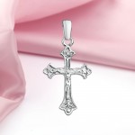 Srebrny wisiorek w kształcie krzyża z krucyfiksem