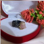 Anel em prata banhado a ouro com quartzo rosa