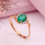 Zlatý prsten s diamanty a chrysoprasem