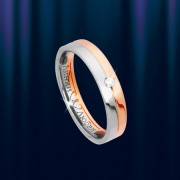 Русское обручальное кольцо с бриллиантом из красного золота 585°.