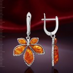 Earrings made of silver with amber