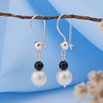 Silver ear hanger 925º pearls onyx