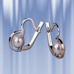 Earrings with pearl. Silver Gold