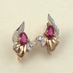 Boucles d'oreilles avec diamants, rubis. Or 585°