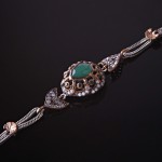 Браслет с изумрудным серебром