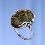 Ring with serpentine silver
