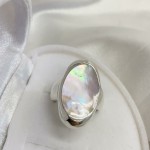 Zilveren ring met prachtig parelmoer