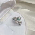 Ezüst gyűrű "Múzsa". Smaragd és cirkónia