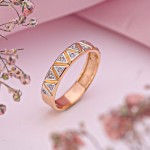 Zlatni prsten sa cirkonima "Markiza"