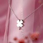 Silver necklace with pendant "Clover"