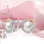 Серебряные серьги с красным золотом, культивированным жемчугом и цирконием.