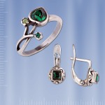 Бижутерные серьги и кольцо