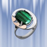 Кольцо с малахитом. Серебряное золото