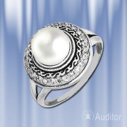 Русское серебряное кольцо с жемчугом.
