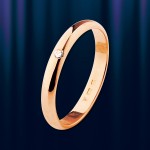 Zlat poročni prstan z diamanti