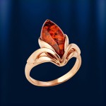 Gold ring with amber