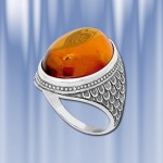 Ring made of 925 silver with amber
