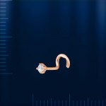 Пирсинг в носу из розового золота