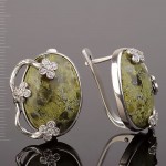 Pendientes de plata rusa con serpentina.