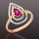 Arany gyűrű gyémánttal, rubinnal és korundmal