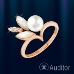 Rose gold ring with pearls