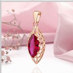 Pingente em ouro vermelho "Heritage". Corindo rubi