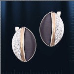 Серьги с кораллом и цирконием. Серебряное золото