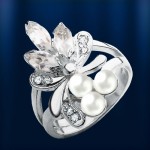 Ruský stříbrný prsten s perlami